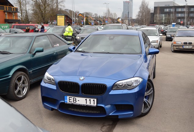 BMW M5 F10 2011