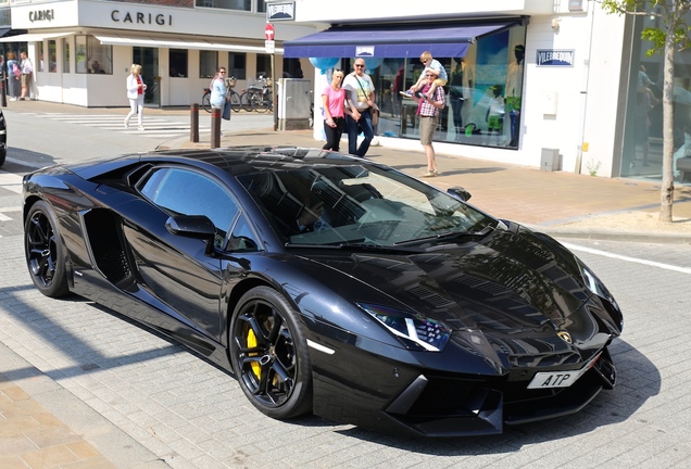 Lamborghini Aventador LP700-4