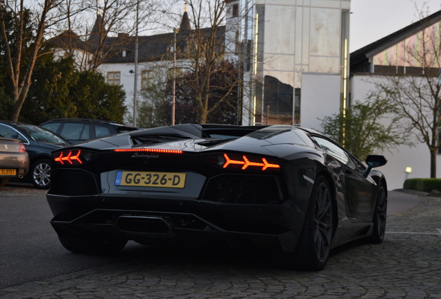 Lamborghini Aventador LP700-4 Roadster