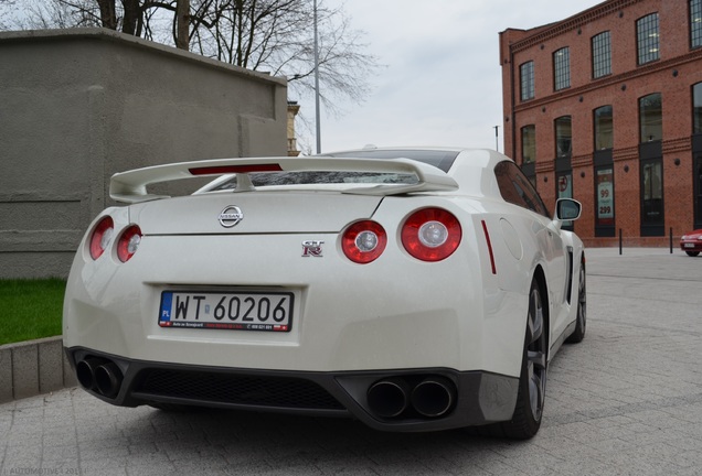 Nissan GT-R