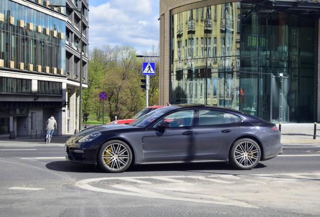 Porsche 971 Panamera Turbo