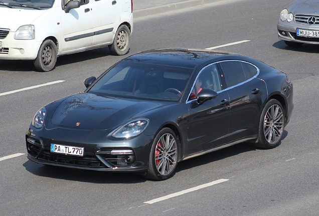 Porsche 971 Panamera Turbo