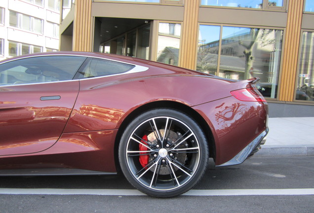 Aston Martin Vanquish 2013