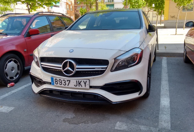 Mercedes-AMG A 45 W176 2015