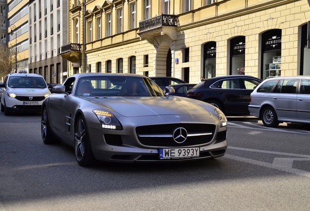 Mercedes-Benz SLS AMG