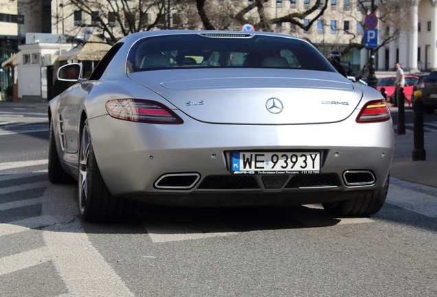 Mercedes-Benz SLS AMG