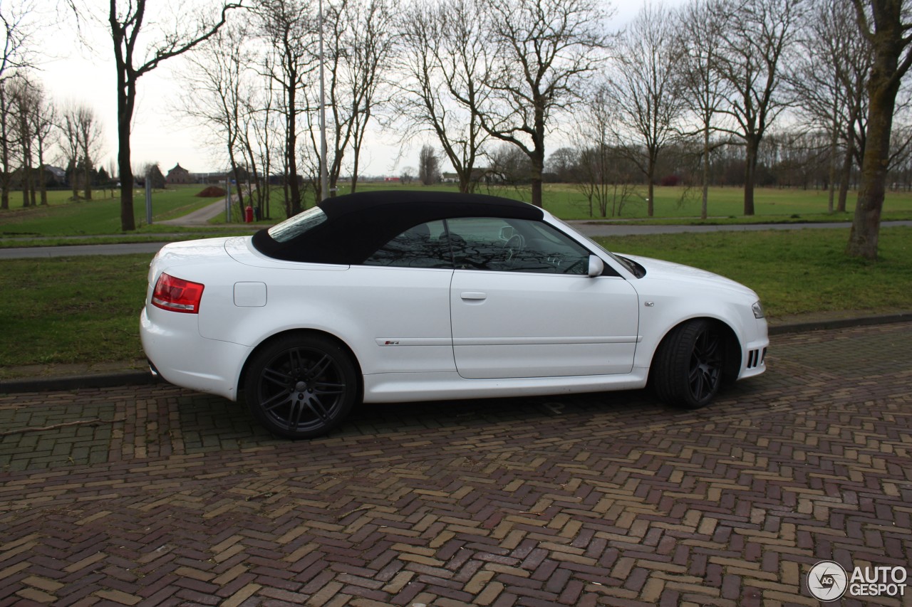 Audi RS4 Cabriolet