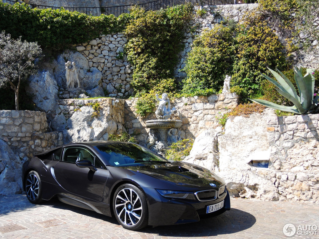 BMW i8