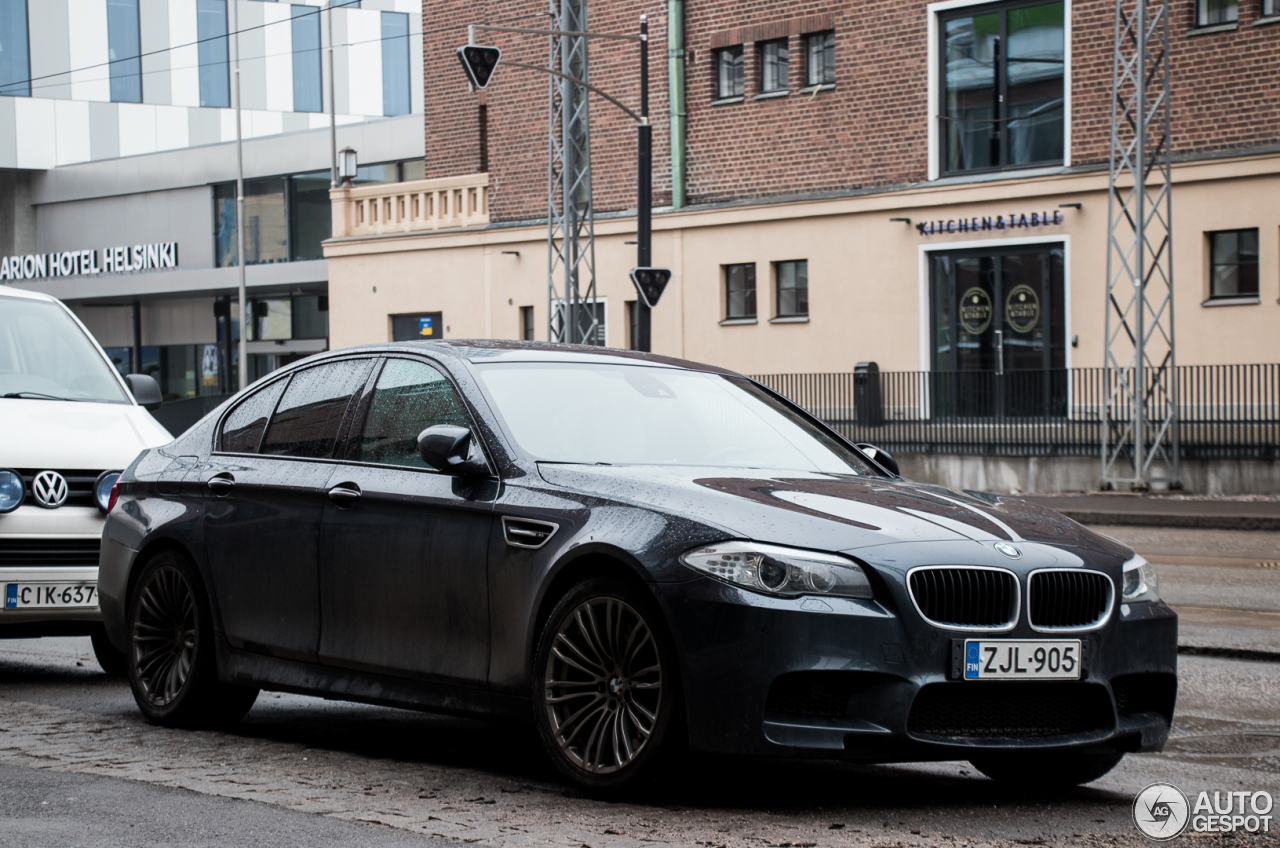 BMW M5 F10 2011