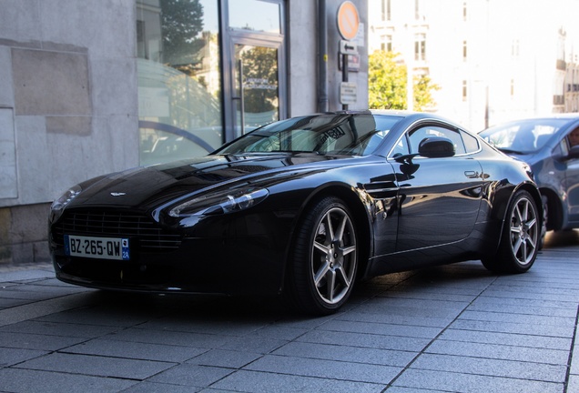 Aston Martin V8 Vantage