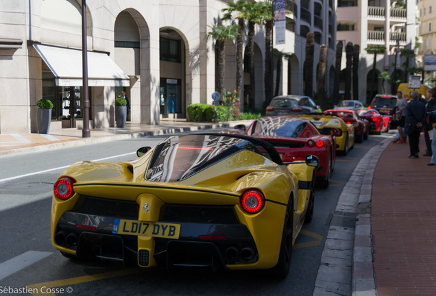 Ferrari LaFerrari Aperta