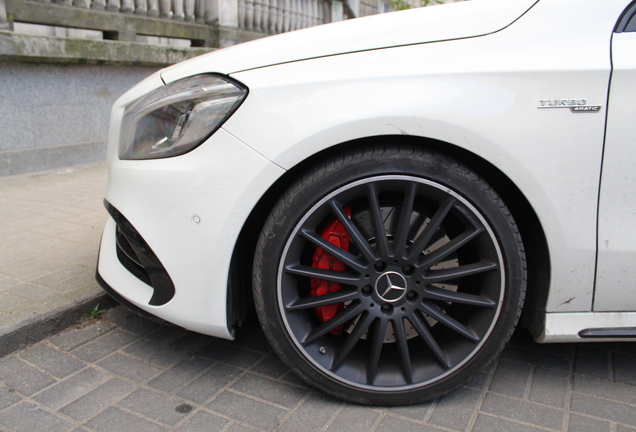 Mercedes-AMG A 45 W176 2015