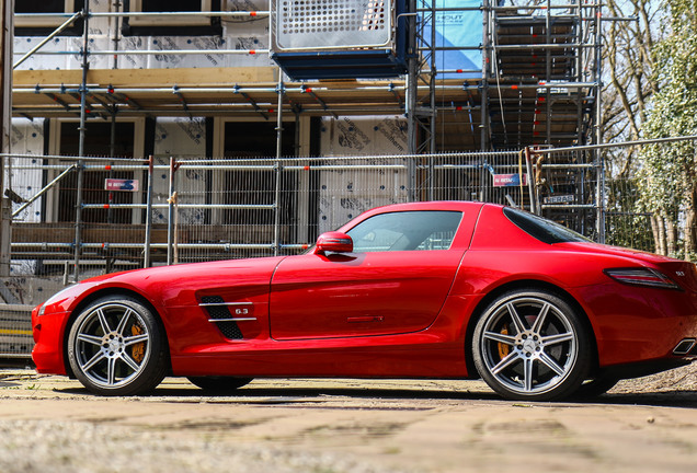 Mercedes-Benz SLS AMG