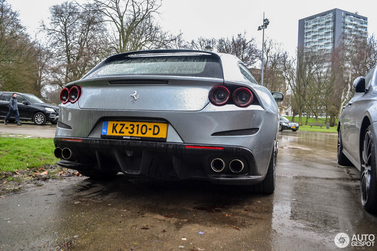 Ferrari GTC4Lusso