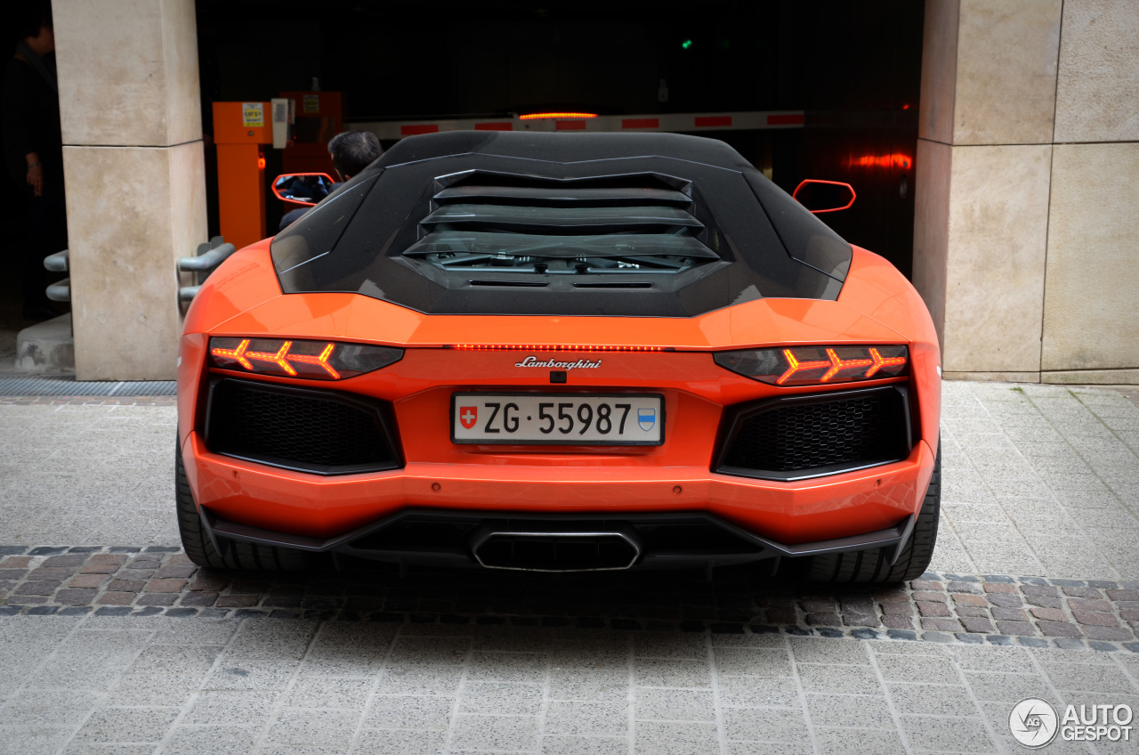 Lamborghini Aventador LP700-4