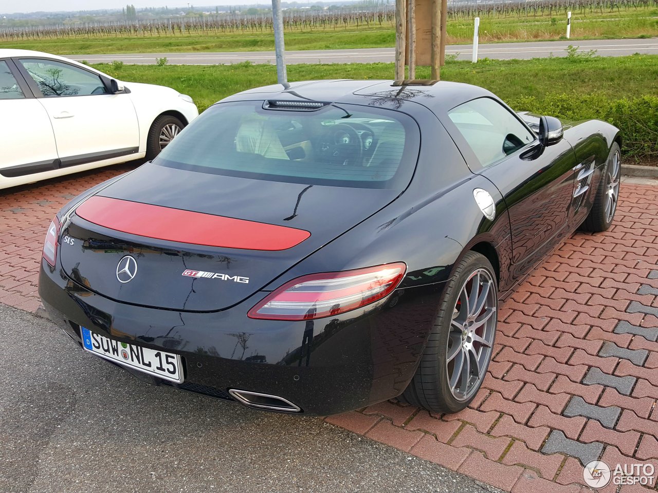 Mercedes-Benz SLS AMG