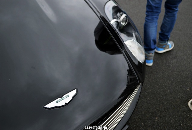 Aston Martin DB9