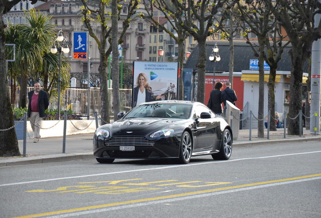 Aston Martin V12 Vantage