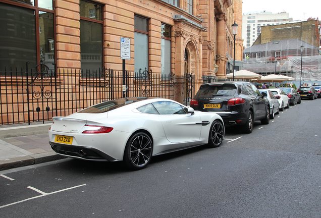 Aston Martin Vanquish 2013