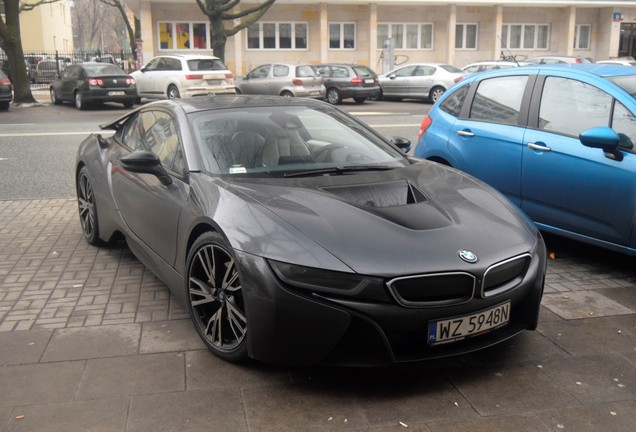 BMW i8