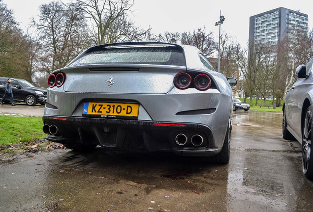 Ferrari GTC4Lusso