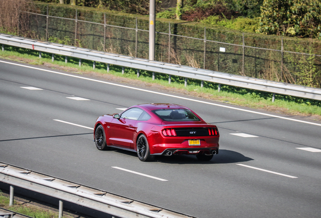 Ford Mustang GT 2015