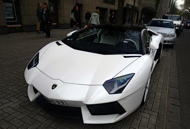 Lamborghini Aventador LP700-4 Roadster