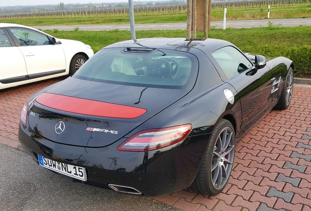 Mercedes-Benz SLS AMG