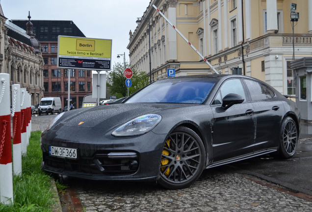 Porsche 971 Panamera Turbo