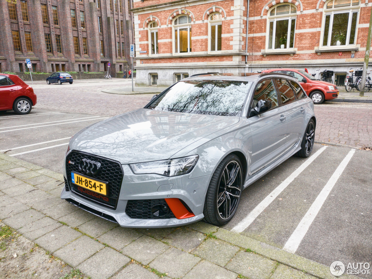 Audi RS6 Avant C7 2015