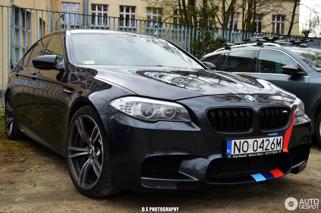 BMW M5 F10 2011