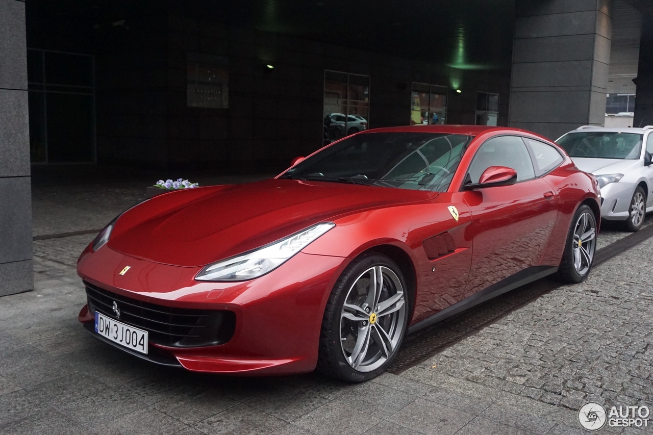 Ferrari GTC4Lusso