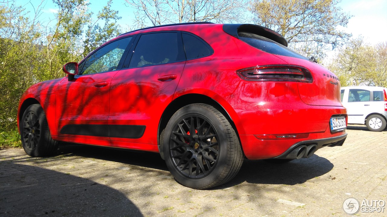 Porsche 95B Macan GTS