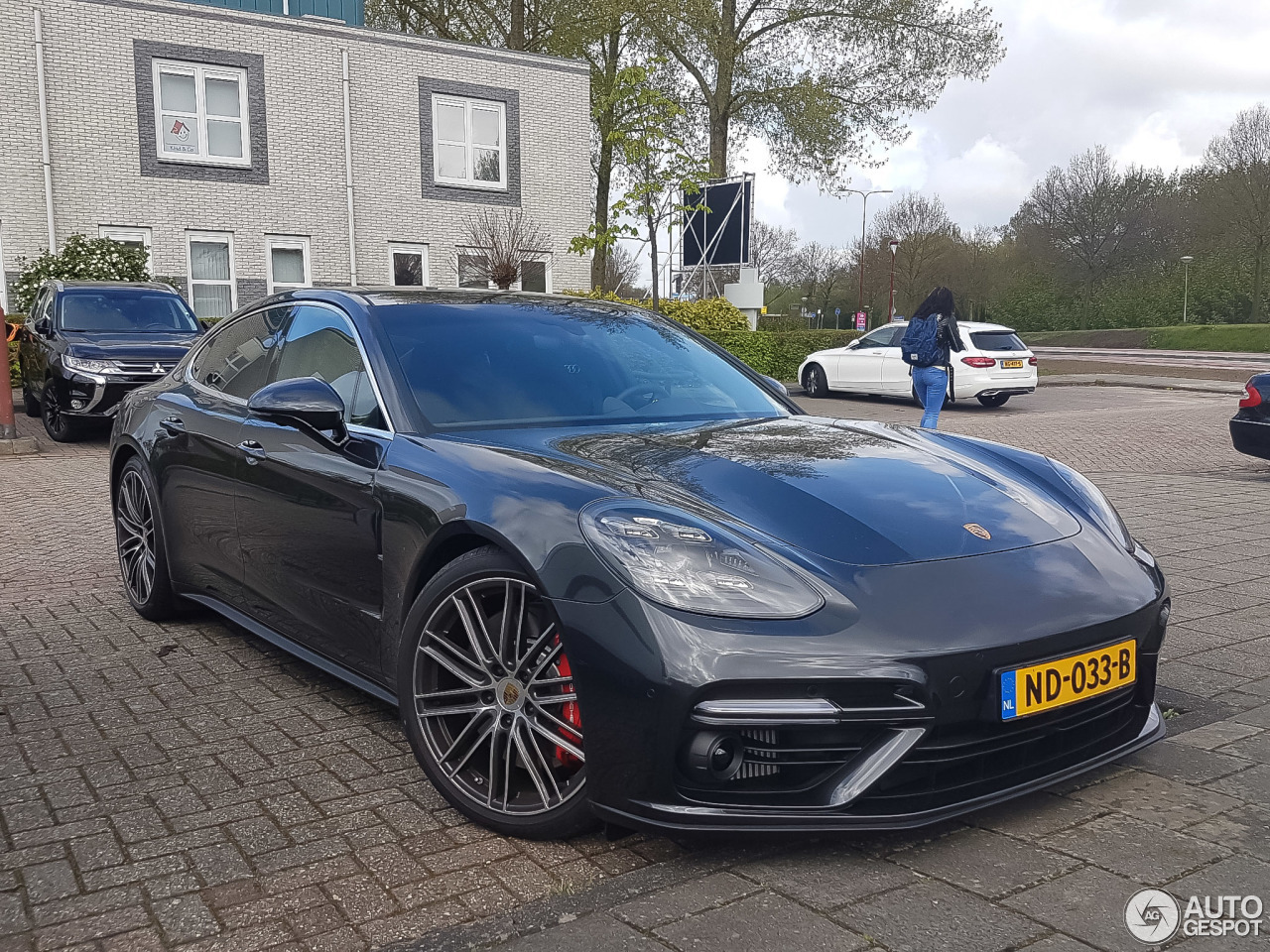 Porsche 971 Panamera Turbo