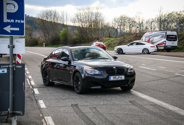BMW M5 E60 2005