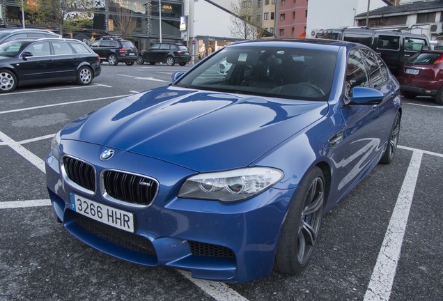 BMW M5 F10 2011