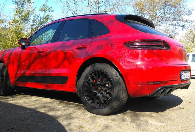 Porsche 95B Macan GTS