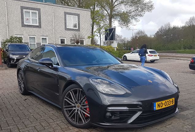 Porsche 971 Panamera Turbo