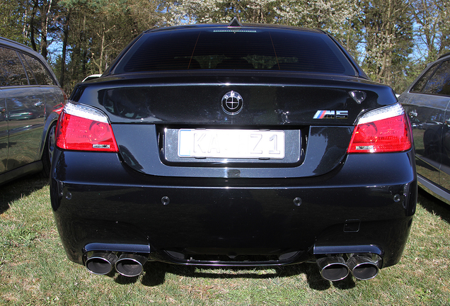 BMW M5 E60 2005