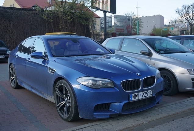 BMW M5 F10 2011