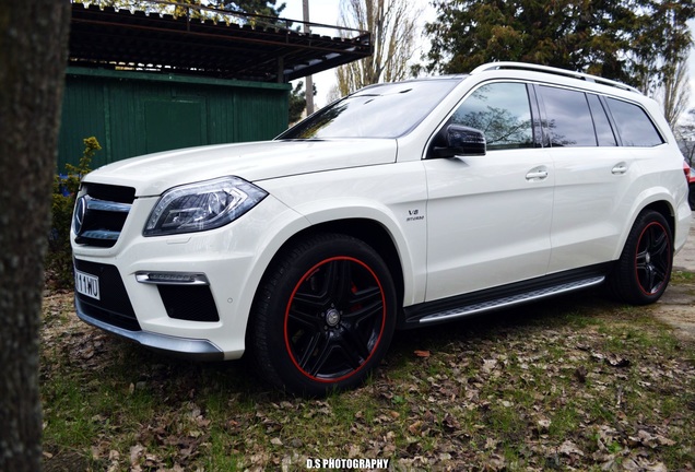 Mercedes-Benz GL 63 AMG X166