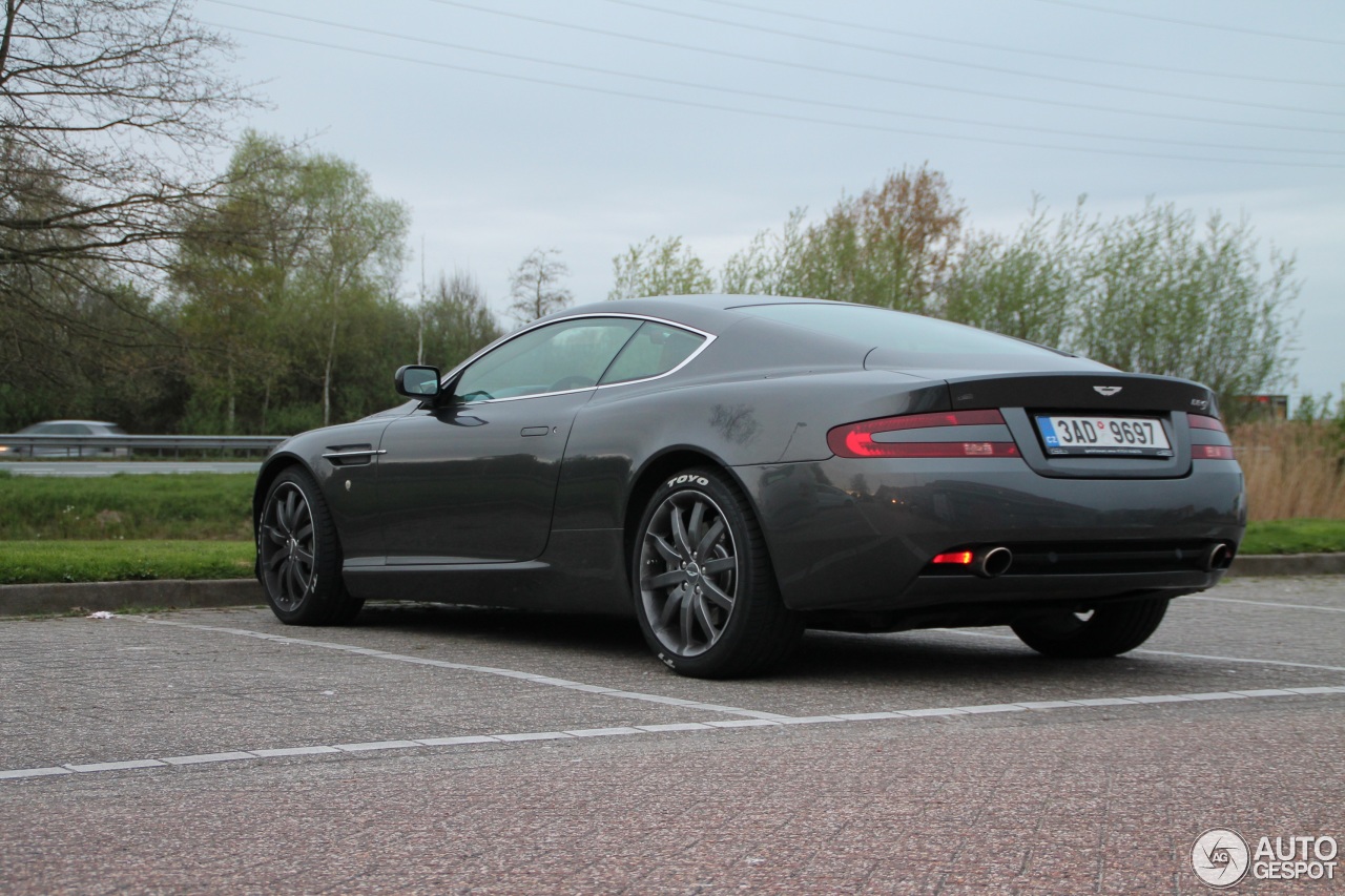 Aston Martin DB9