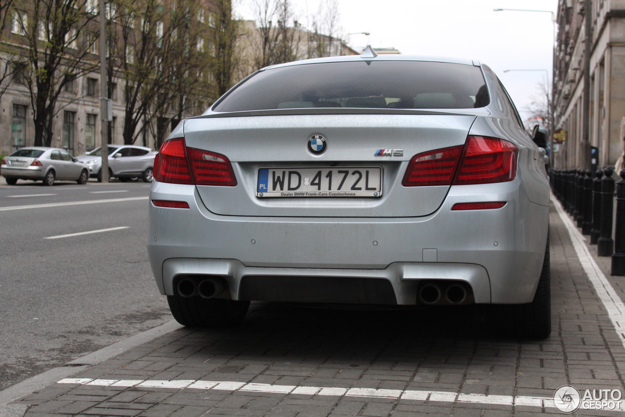 BMW M5 F10 2011