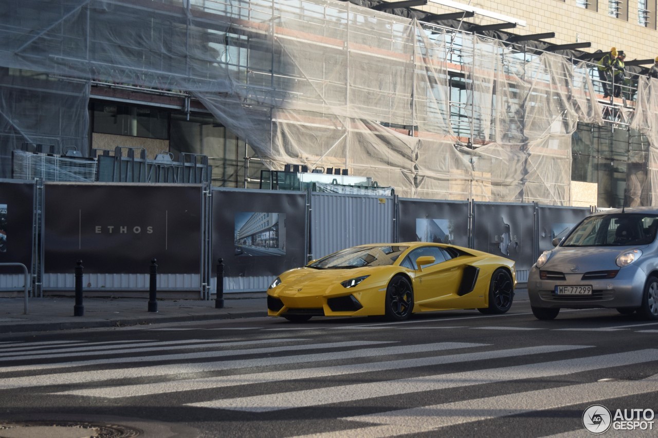 Lamborghini Aventador LP700-4