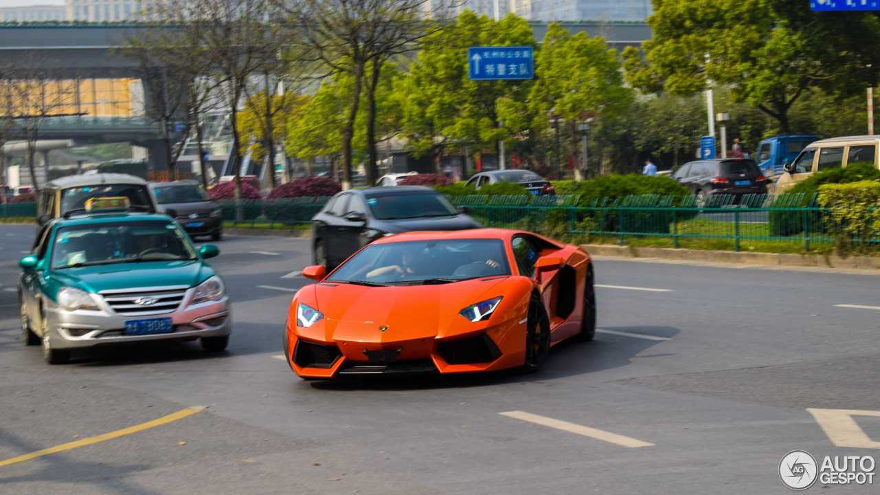 Lamborghini Aventador LP700-4