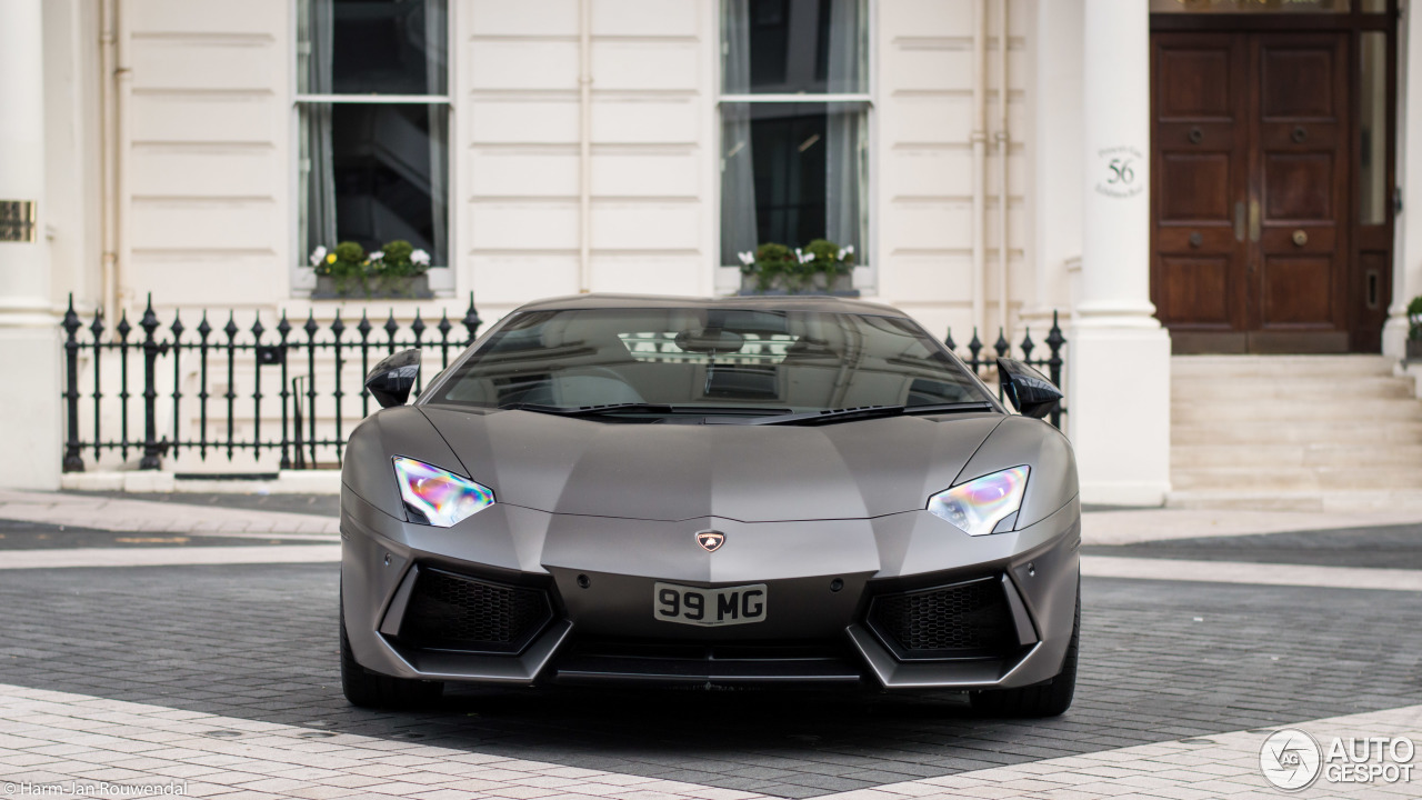 Lamborghini Aventador LP700-4