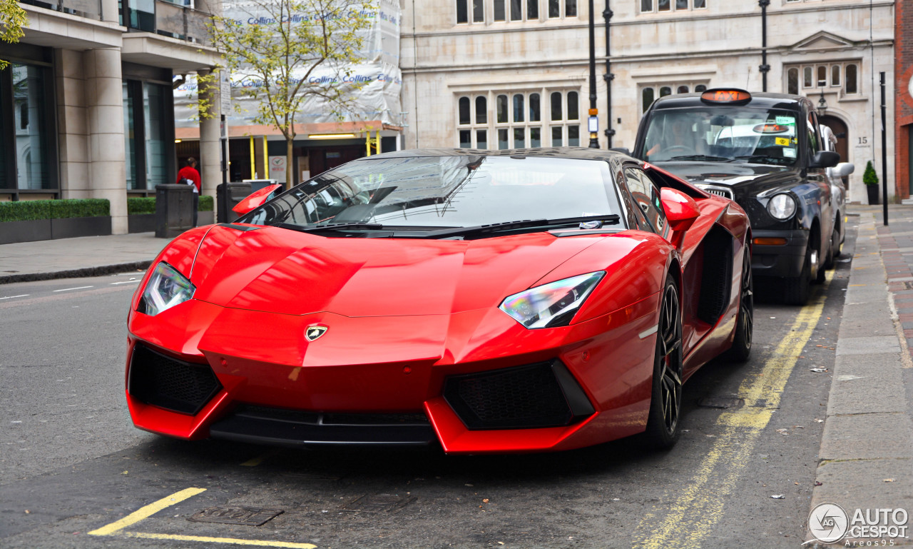 Lamborghini Aventador LP700-4 Roadster