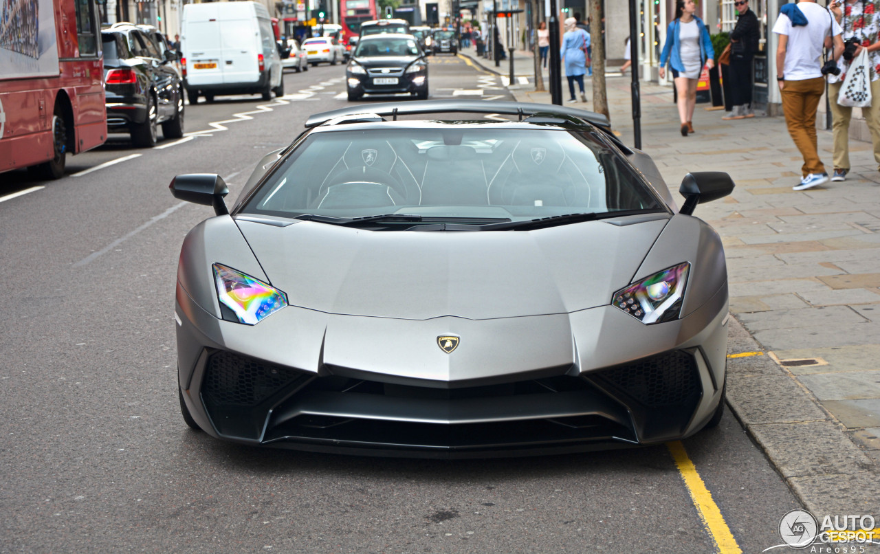 Lamborghini Aventador LP750-4 SuperVeloce Roadster