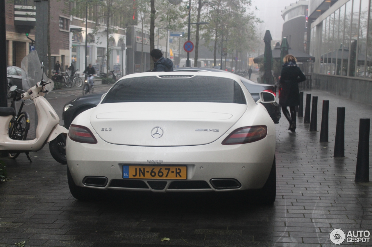 Mercedes-Benz SLS AMG