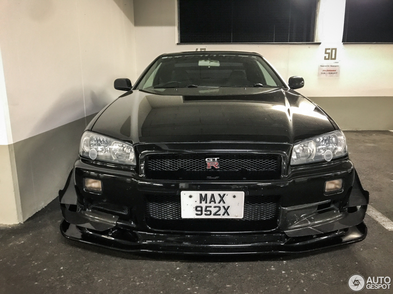 Nissan Skyline R34 GT-R